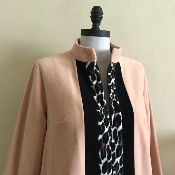 Vintage Vanity Fair House Coat - Picture 2 of 8